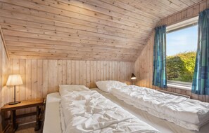 4 室のベッドルーム、旅行用ベビーベッド、WiFi (無料)