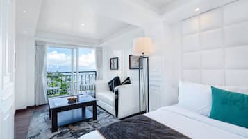 Premium View Room with Balcony & Bathtub | Soundproofing, free WiFi