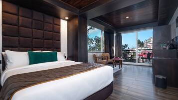 Deluxe View Room with Private Balcony | Sistema de insonorización y wifi gratis