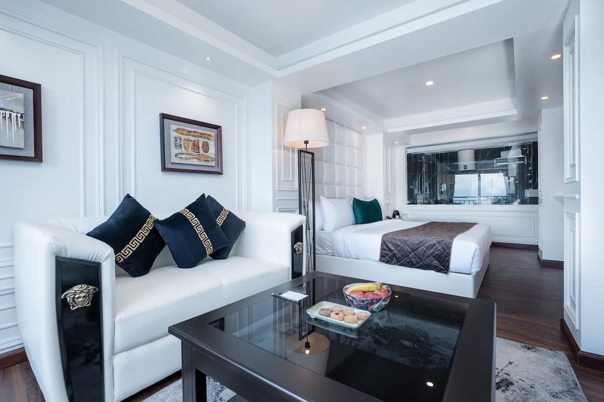 Premium Room with Bathtub | 1 quarto, quartos à prova de som, Wi-Fi de cortesia