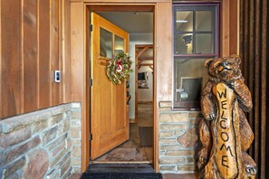 Exterior detail - Beautiful Black Bear townhome across from Purgatory Resort. Club access! (Durango)