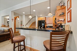 Interior - Beautiful Black Bear townhome across from Purgatory Resort. Club access! (Durango)