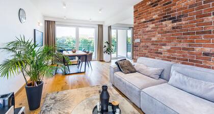 Krakow Villa Heaven with jaccuzi and gym.