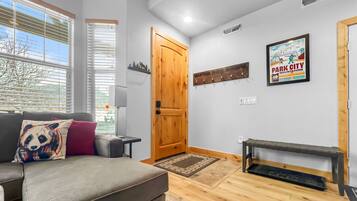 Smart TV, fireplace, books