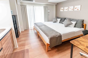 Superior-Apartment, 1 King-Bett, Stadtblick | 2 Schlafzimmer, hochwertige Bettwaren, Zimmersafe, individuell dekoriert