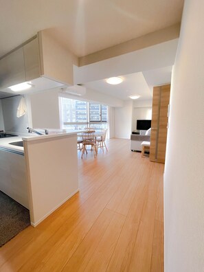 Living area - Shinkou House UE (Osaka)