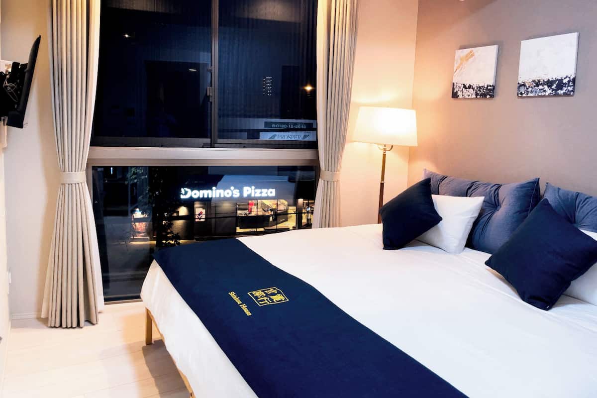 Apartemen Deluks, 1 Tempat Tidur King, pemandangan kota | 2 kamar tidur, seprai premium, brankas, dan didekorasi berbeda-beda