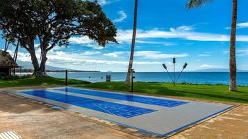 Condo, 2 Bedrooms | Sports court