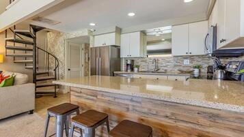 Condo, 2 Bedrooms | Private kitchen | Fridge, oven, coffee/tea maker