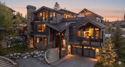 The Artisan Lodge ⛷ Ski In/Out 🔱 Gated ♨️ Rooftop Spa • $0 Cleaning & Pet Fee