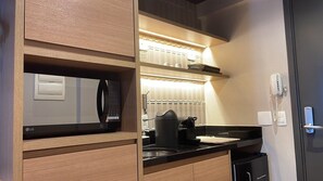 Studio | Private kitchen | Mini-fridge - República 1105 (São Paulo)