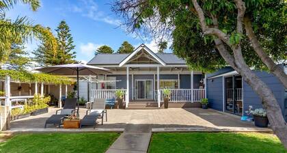 Moet by the Sea 18 Strangways Tce Port Elliot