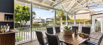Moet by the Sea 18 Strangways Tce Port Elliot