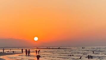 Una spiaggia nelle vicinanze