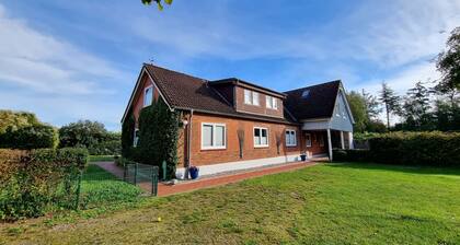 Ferienwohnung "achtern Diek 1" 1. Reihe an der Ostseeküste, Hundefreundlich