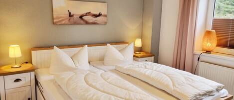 2 Schlafzimmer, Reisekinderbett, kostenloses WLAN