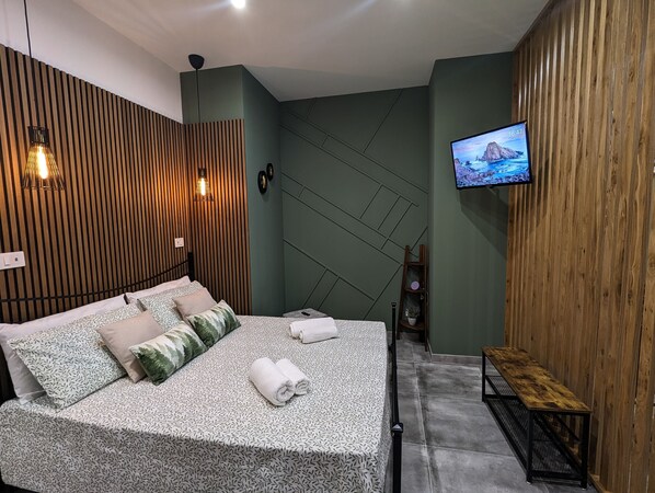 1 bedroom, iron/ironing board, WiFi, bed sheets