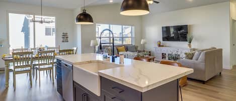 Talo (6 Bedrooms) | Sisätilat