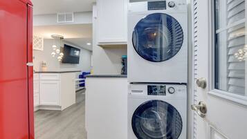 Apartment (0 Bedroom) | Interior