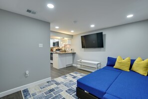 Apartment (0 Bedroom) | Interior