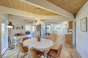 House (4 Bedrooms) | Interior - Beech Mountain Cabin w/ Hot Tub: 1 Mi to Slopes! (Banner Elk)