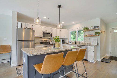 5 Mi to Cranmore Mountain: Family Winter Escape!