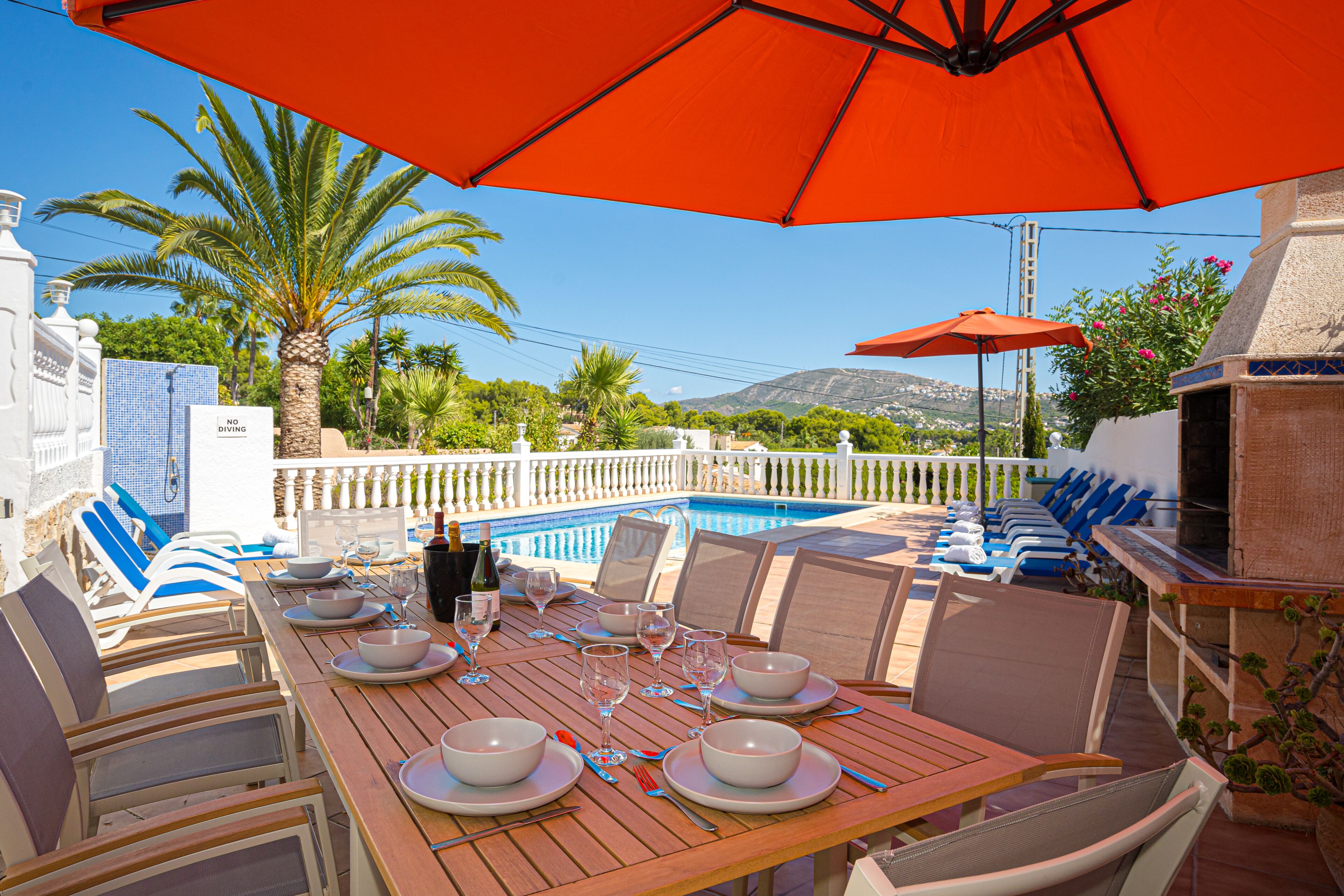 屋外ダイニングエリア