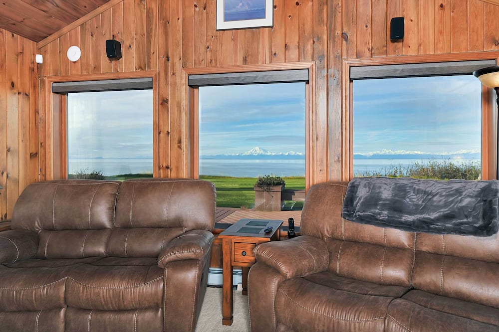 Kenai Vacation Rental w/ Volcano Views & Decks! - Nikiski, AK