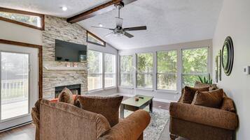 House (3 Bedrooms) | Front of property