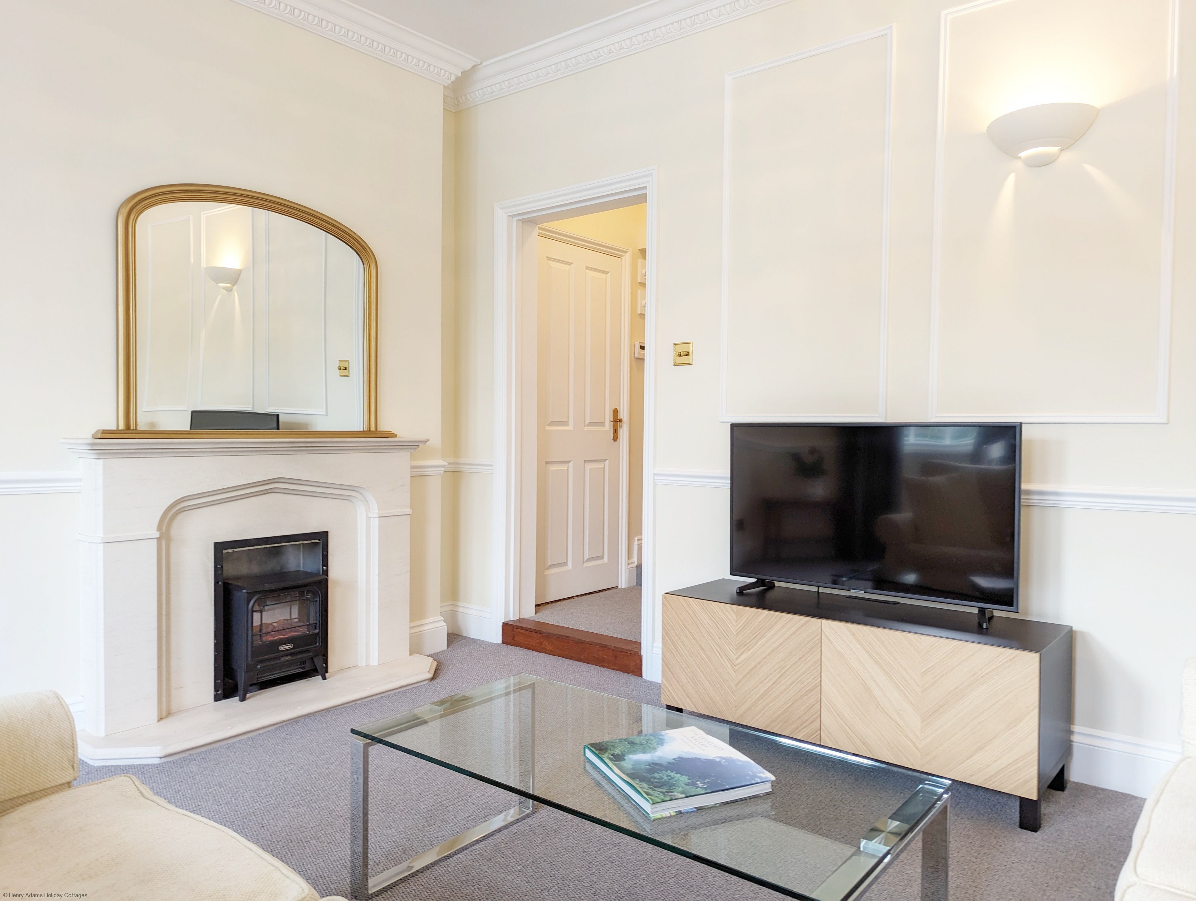 5 The Clock House -  A Flat That Sleeps 2 Guests  In 1 Bedroom - Midhurst