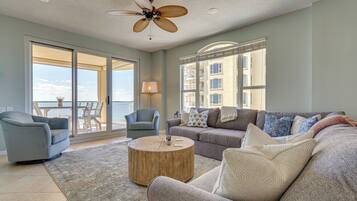 Apartment (3 Bedrooms) | Front of property