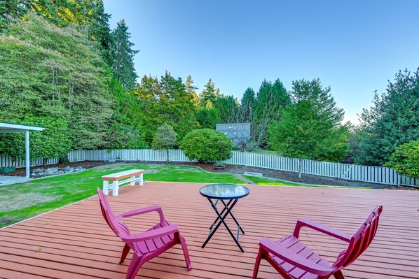 Terrace/patio - Enchanting Puyallup Home w/ Spacious Deck! (Puyallup)