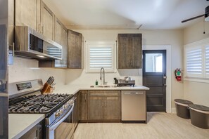 Cottage (2 Bedrooms) | Interior