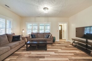 Cottage (2 Bedrooms) | Interior