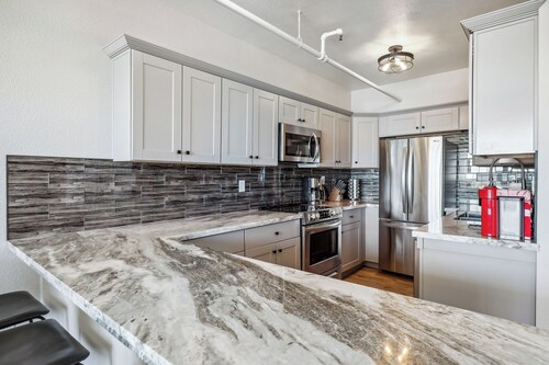 Mountain-view Deck: Stylish Virginia City Apt!