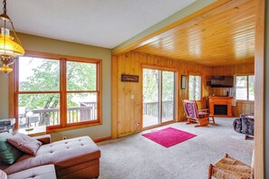 House (2 Bedrooms) | Interior - Waterfront Howard Lake Vacation Rental w/ Dock (Howard Lake)