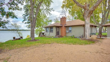 House (2 Bedrooms) | Front of property