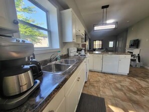 Private kitchen - 3 Bedroom Home (Halifax)