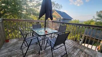 تناول الطعام بالخارج