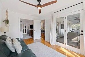 TV, peis og fotballspill