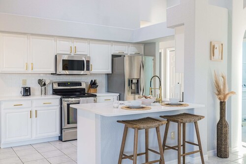 4 Bedroom House with Heated Pool in Apollo Beach