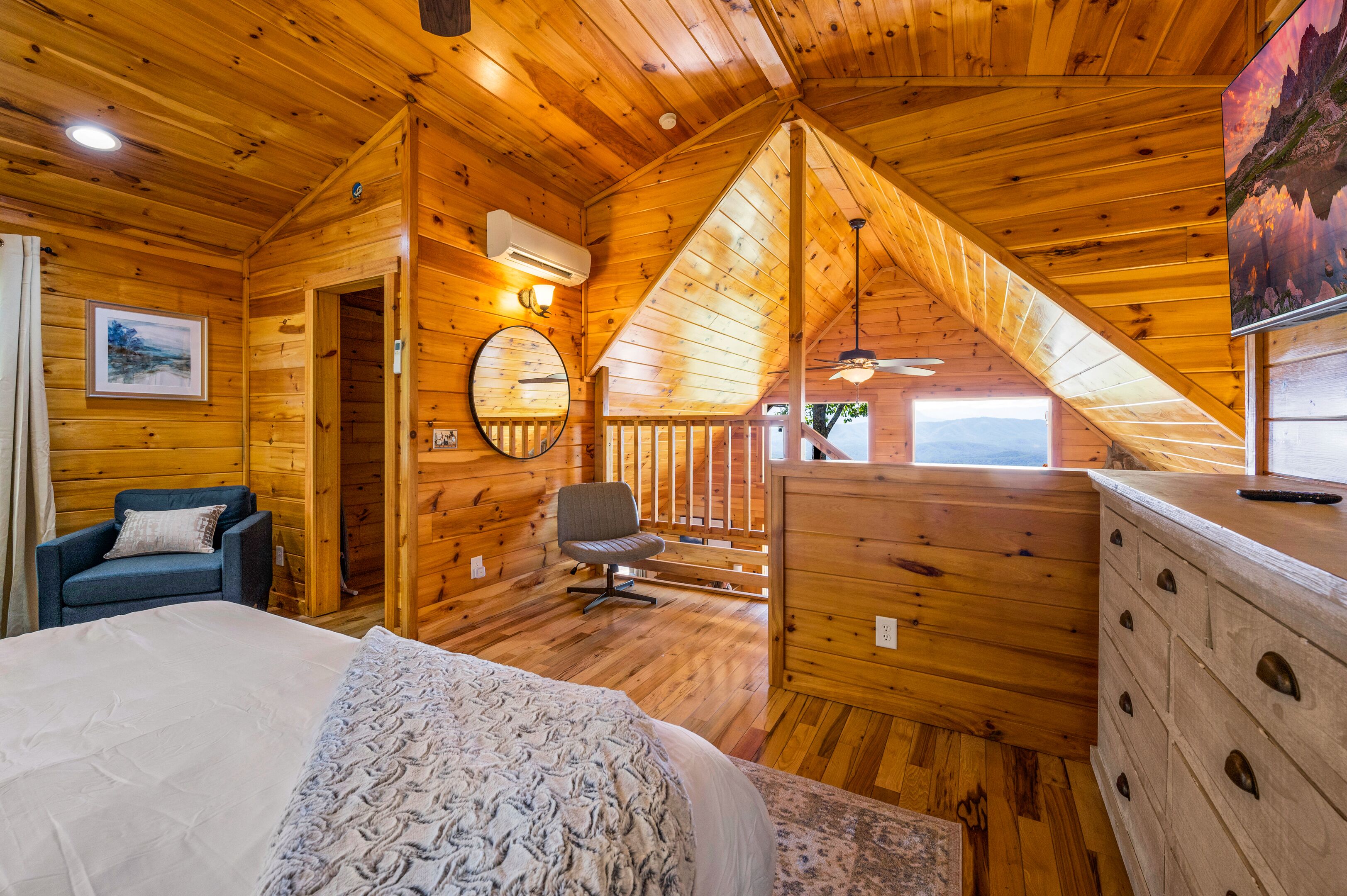 4 soverom, strykejern/-brett, wi-fi (inkludert) og sengetøy