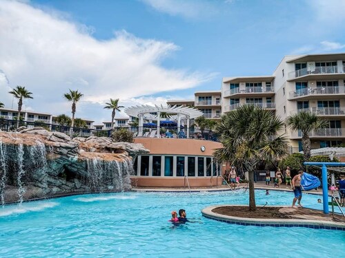 Waterscape A622 - Gulf View,  Lazy River and Waterfall & Free Beach Service