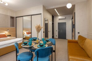 Apartamento superior | 1 quarto, roupas de cama antialérgicas, cofres nos quartos, escrivaninha