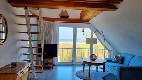 Baltic Sea vacation apartment Achtern Diek 4 in 1st row on the Baltic Sea