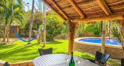 Cute, comfortable casita townhouse, Yal Ku Lagoon close by!