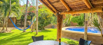 Cute, comfortable casita townhouse, Yal Ku Lagoon close by!