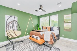 3 Schlafzimmer, Schreibtisch, Bügeleisen/Bügelbrett, kostenloses WLAN
