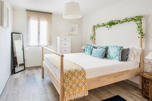 3 camere, ferro/asse da stiro, culla da viaggio, Wi-Fi gratuito
