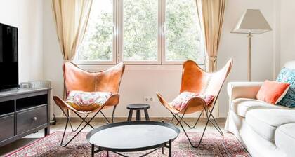 Enjoy a peaceful escape from the hustle and bustle of the city center in this thoughtfully designed apartment.